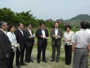 錦丘小学校建設予定地を視察